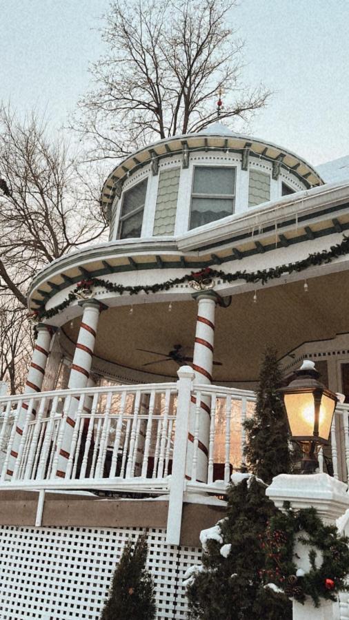 The Ginkgo Tree Bed & Breakfast Mount Pleasant Exterior photo