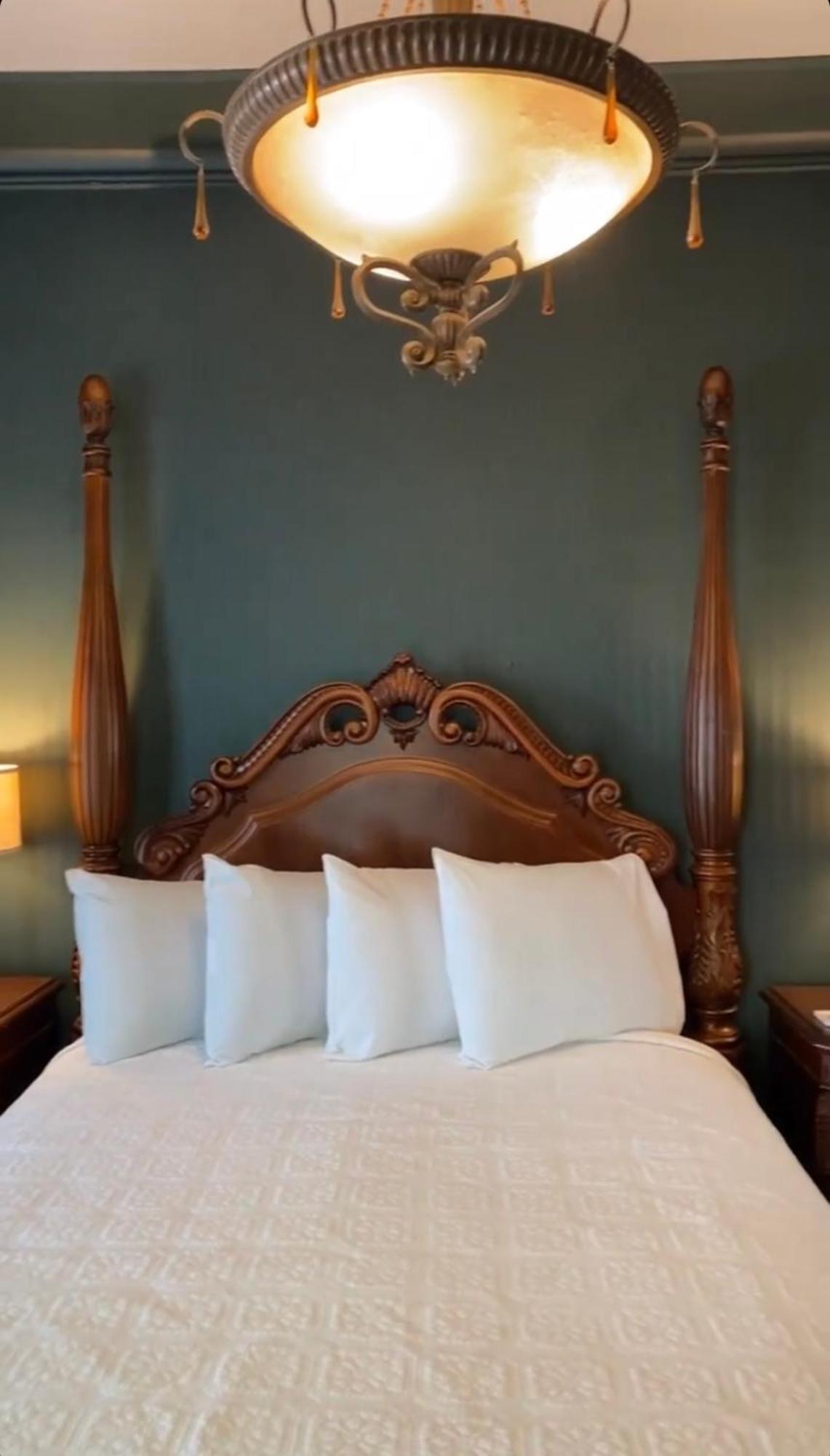 The Ginkgo Tree Bed & Breakfast Mount Pleasant Exterior photo