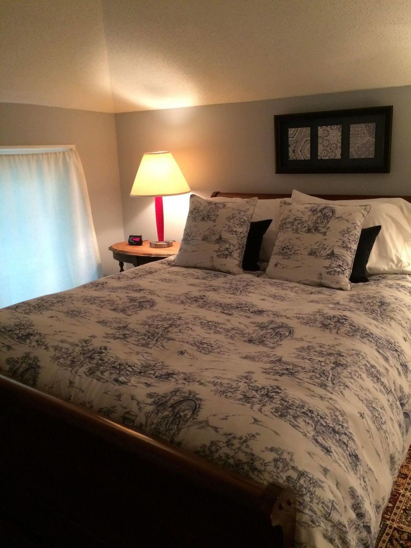 The Ginkgo Tree Bed & Breakfast Mount Pleasant Exterior photo